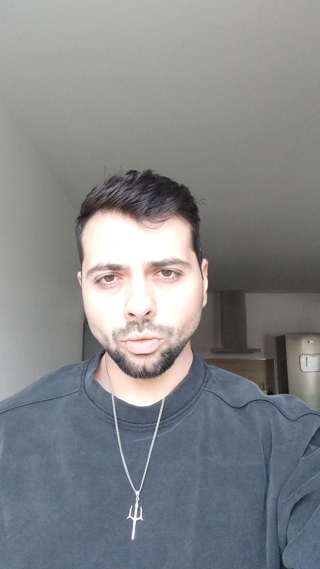 Emrah, 26 ans, Briarres-sur-Essonne
